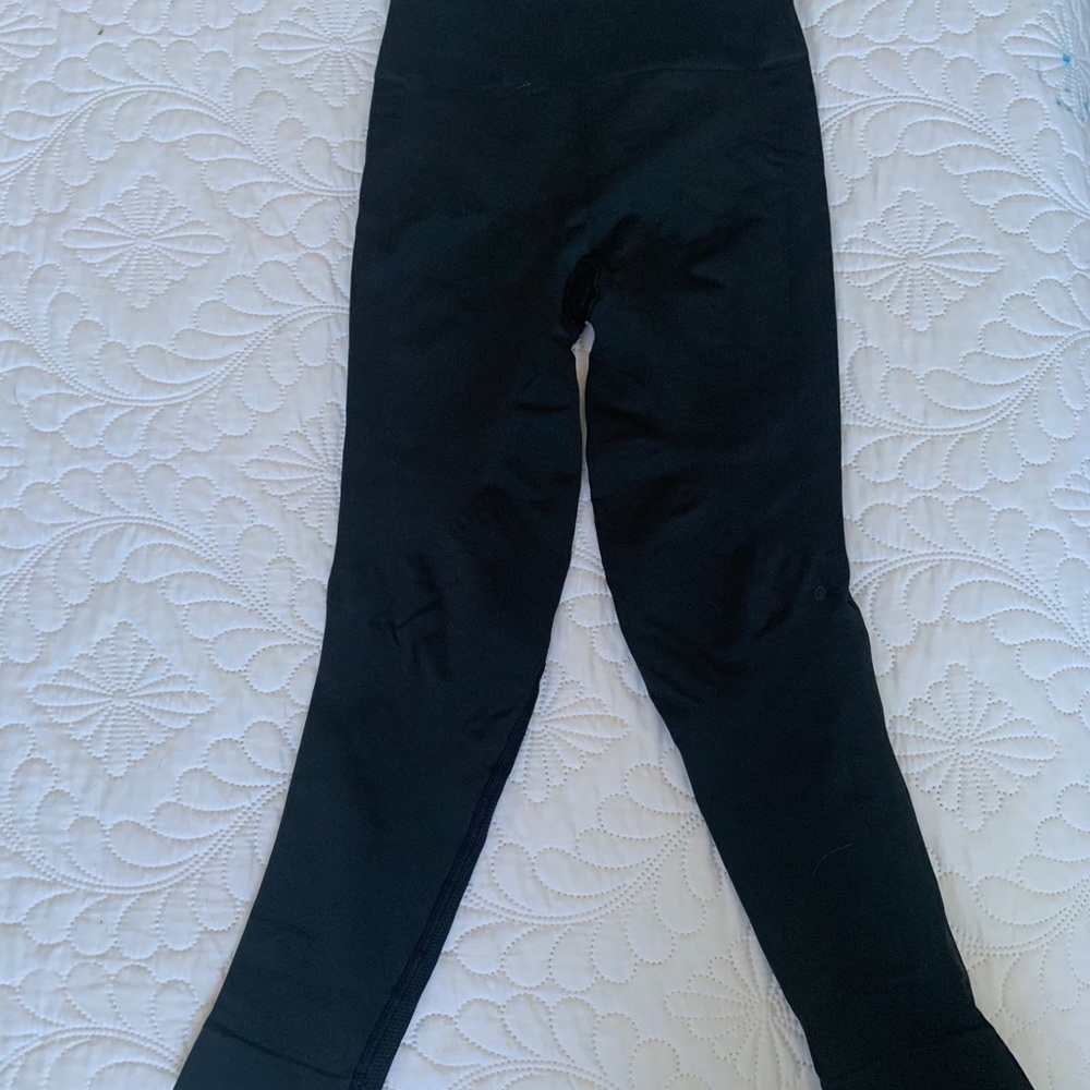 Lululemon crop pants size 4